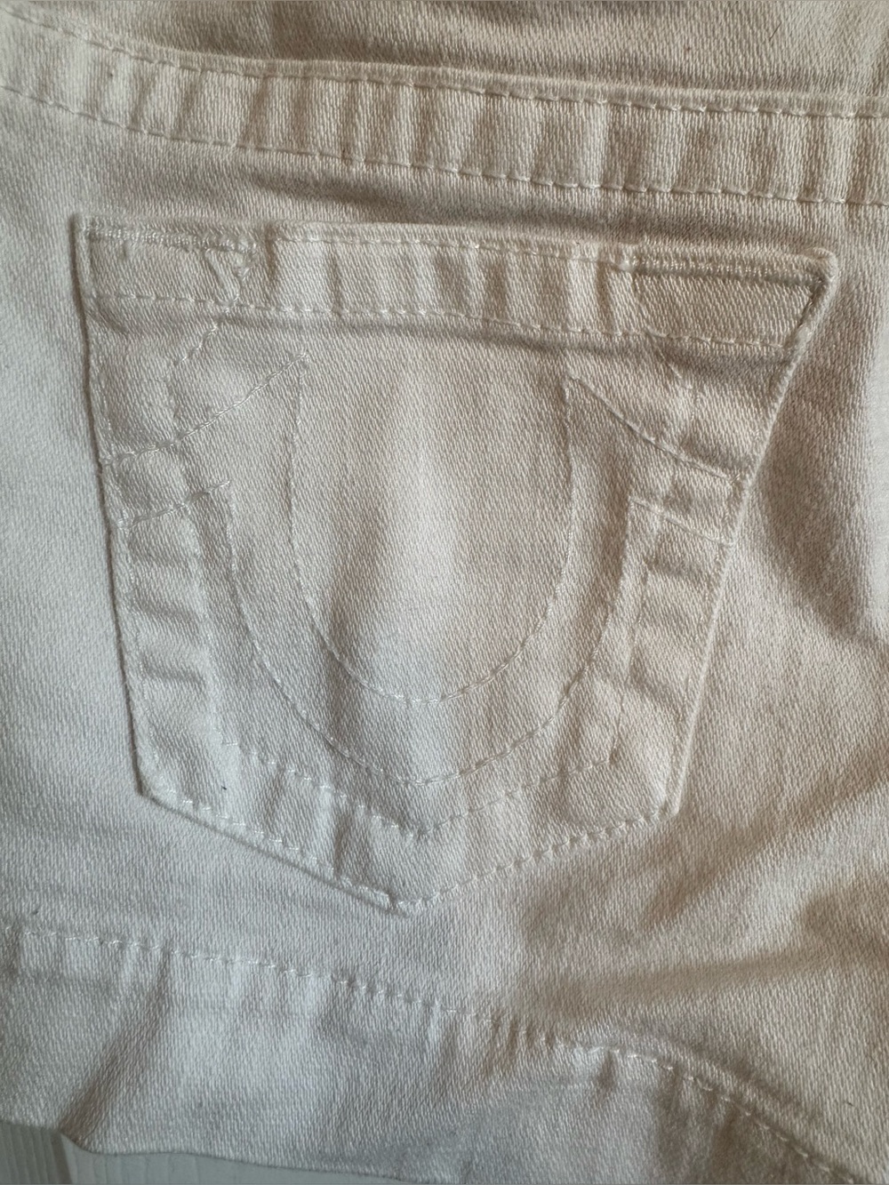 True Religion EMMA SHORT white denim cuffed low-rise shorts - Picture 5 of 10